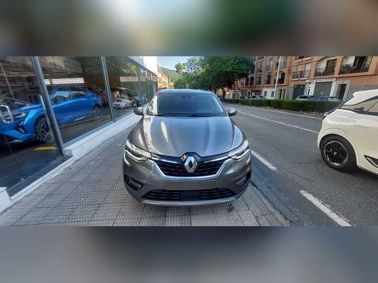 Renault Arkana 1.3 TCE 140CV foto 11